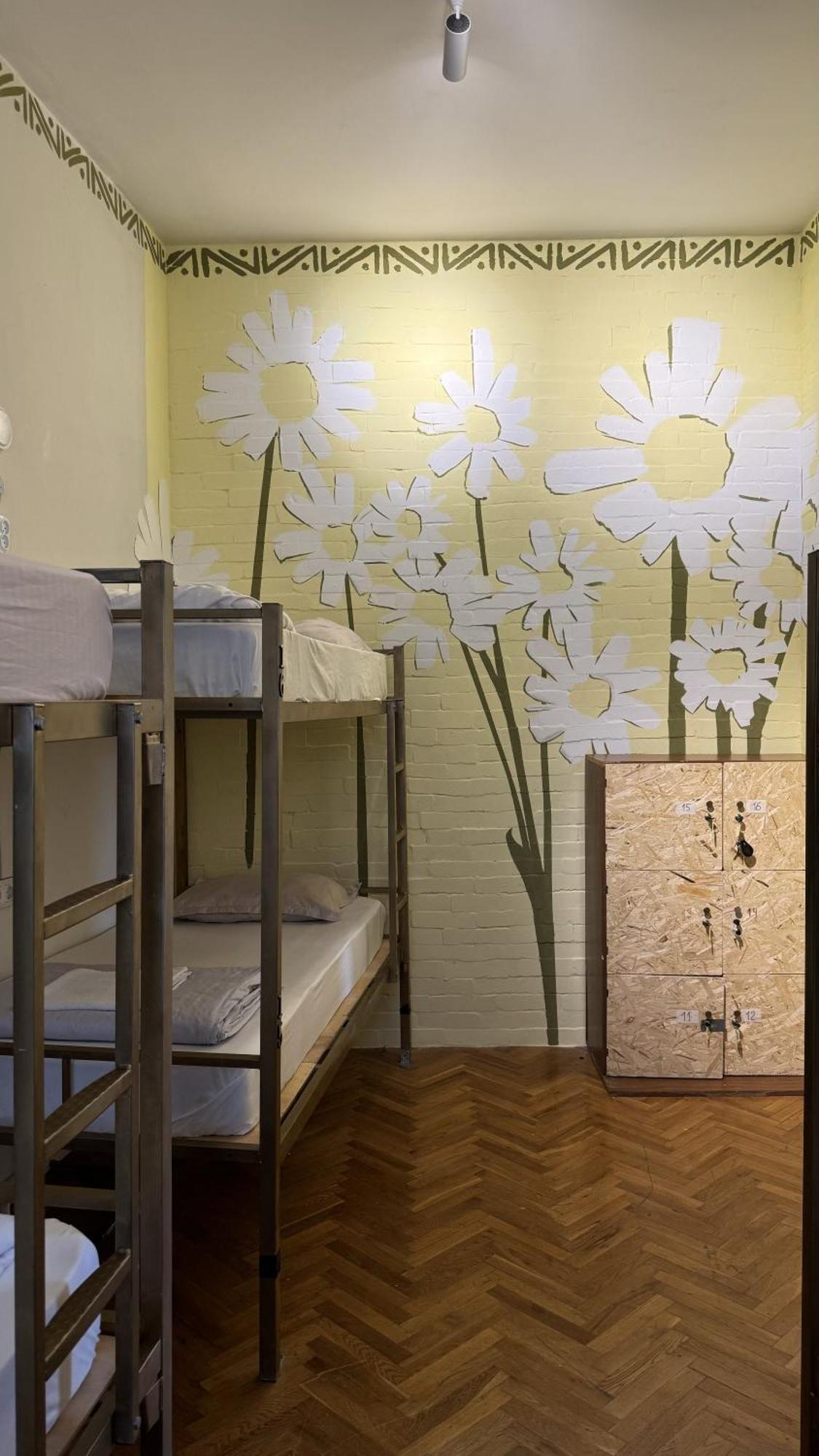 Friends Hostel Τυφλίδα Εξωτερικό φωτογραφία